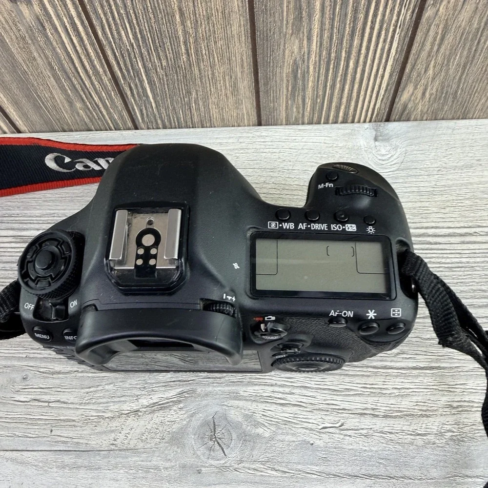 Canon EOS 5D Mark III Digital SLR Camera 